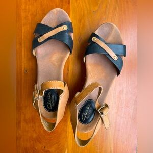 Clarks Artisan Platform Leather Tan and Black Strappy Sandal Sz 8.5 Women